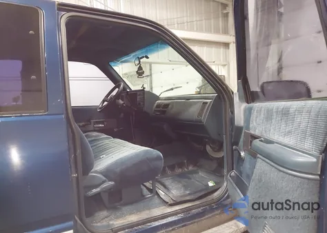 1993 Chevrolet Gmt-400 K2500 from USA, damaged, VIN 2GCFK29K2P1108610